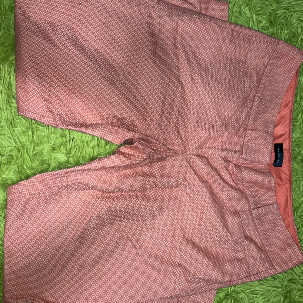 The Limited women’s coral and white pants